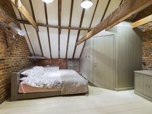 Bedroom (Outbuilding)- click for photo gallery